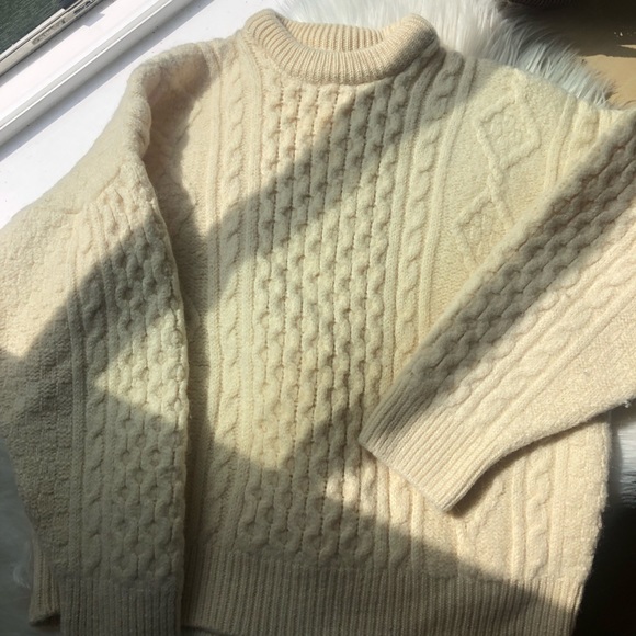 Sweaters - Irish 100% pure wool ivory fishermen sweater lge